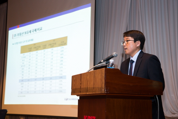 재정개혁특별위원회 정책토론회 이미지